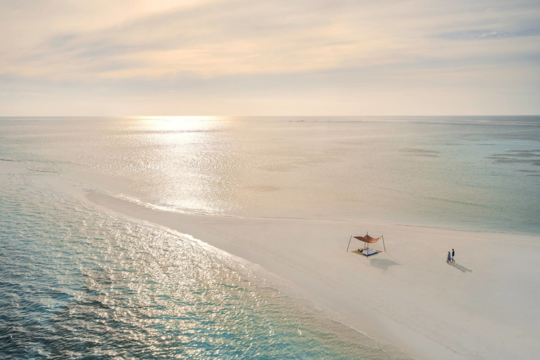 Sandbank Sunrise Breakfast